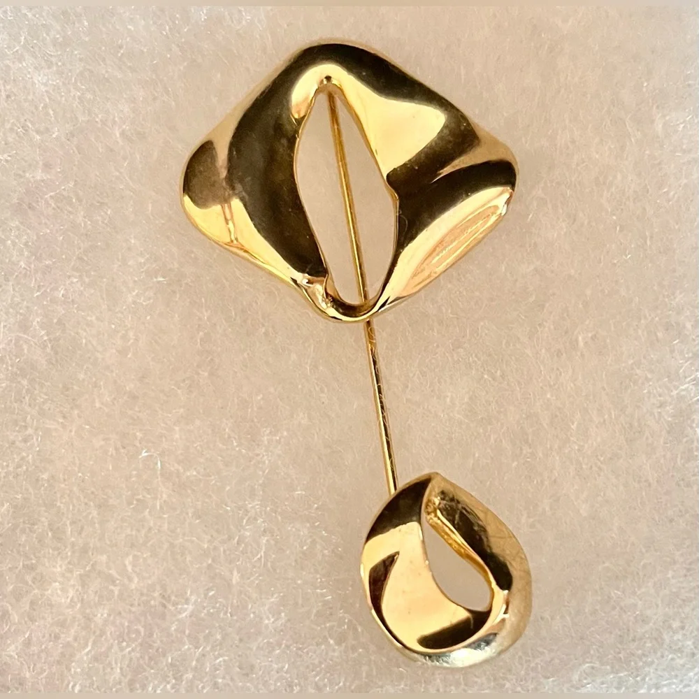 Modernist Gold-Tone Brooch Fluid Minimalist Stick Pin Abstract Artsy Unique Gift - Picture 5 of 7